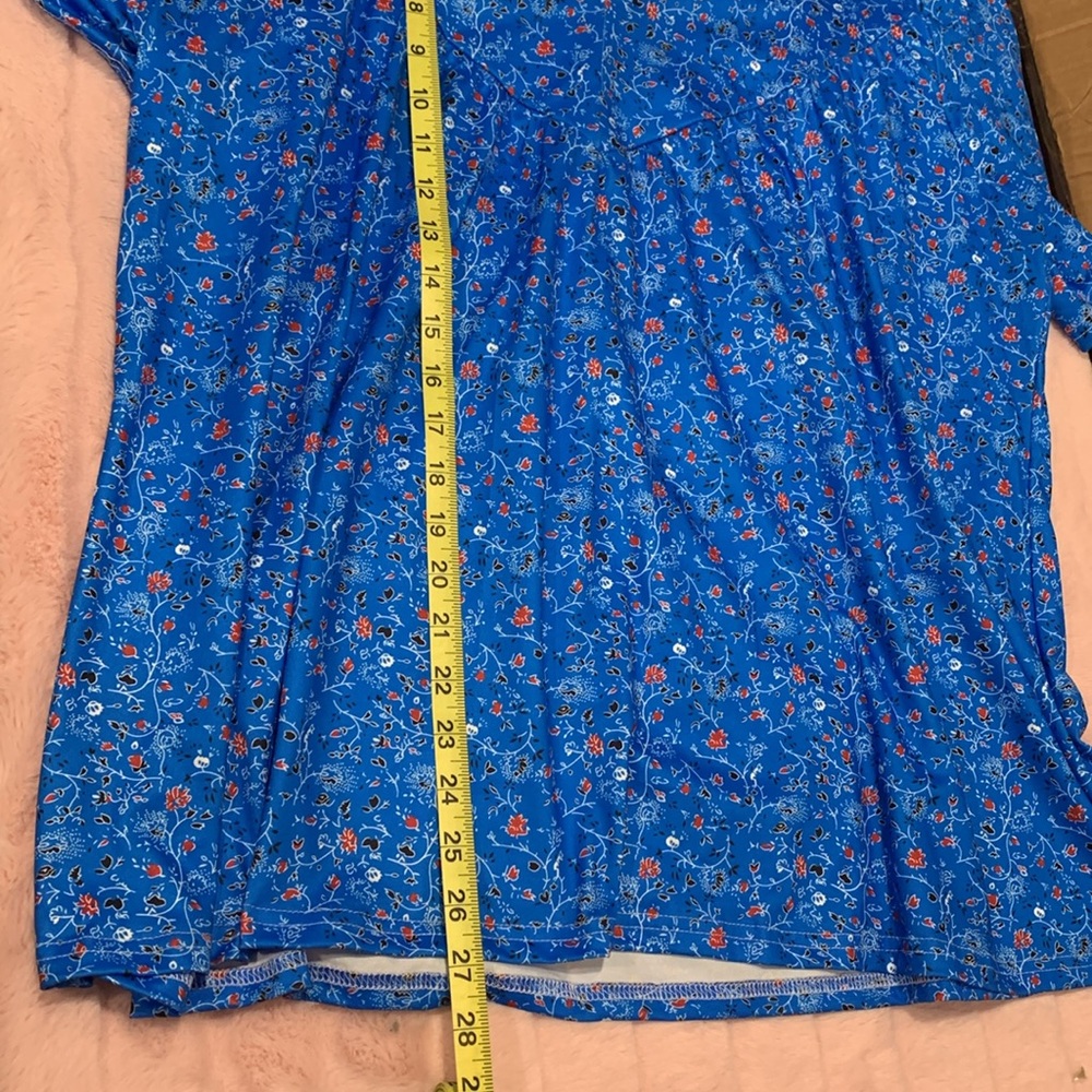 Blue Floral V-Neck Blouse - Picture 6 of 6